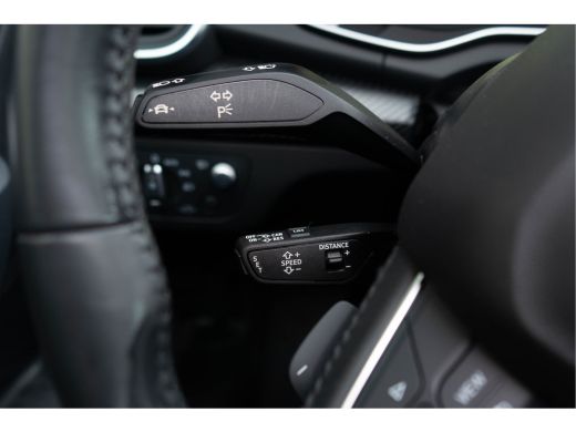 Audi Q5 TFSI e Quattro / MTM/ Virtual Cockpit/ Trekhaak/ Panoramadak/ 220W (300PK) ActivLease financial lease