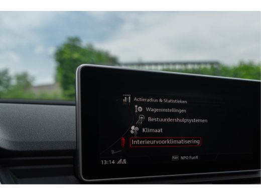Audi Q5 TFSI e Quattro / MTM/ Virtual Cockpit/ Trekhaak/ Panoramadak/ 220W (300PK) ActivLease financial lease