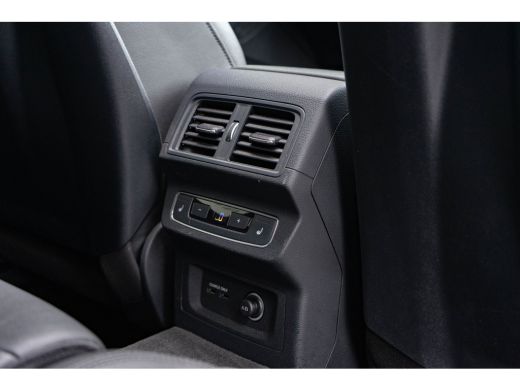 Audi Q5 TFSI e Quattro / MTM/ Virtual Cockpit/ Trekhaak/ Panoramadak/ 220W (300PK) ActivLease financial lease