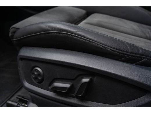 Audi Q5 TFSI e Quattro / MTM/ Virtual Cockpit/ Trekhaak/ Panoramadak/ 220W (300PK) ActivLease financial lease