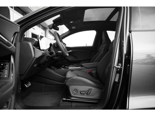 Audi Q6 e-tron S edition | Adaptive cruise control | Audi sound system | Audi virtual cockpit plus ActivLease financial lease