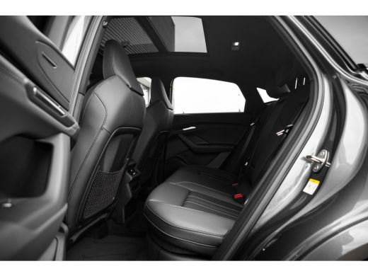 Audi Q6 e-tron S edition | Adaptive cruise control | Audi sound system | Audi virtual cockpit plus ActivLease financial lease