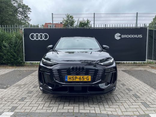 Audi Q6 e-tron S edition performance 100 kWh/Stoelventilatie/Trekhaak/Panoramadak/Rode remschoenen/ 21 inch Audi... ActivLease financial lease