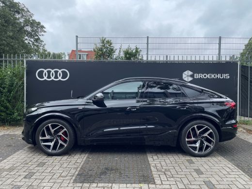 Audi Q6 e-tron S edition performance 100 kWh/Stoelventilatie/Trekhaak/Panoramadak/Rode remschoenen/ 21 inch Audi... ActivLease financial lease