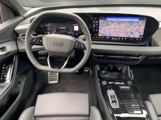 Audi Q6 e-tron S edition performance 100 kWh/Stoelventilatie/Trekhaak/Panoramadak/Rode remschoenen/ 21 inch Audi... ActivLease financial lease