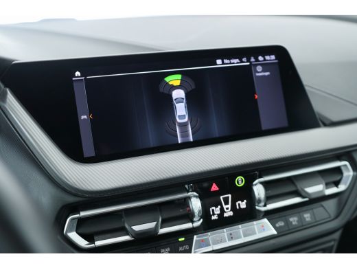 BMW 2 Serie Gran Coupé 218i Business Edition | Sport-Line | LED | Navi | Clima | Sportstoelen | Parkeersensor... ActivLease financial lease