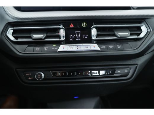 BMW 2 Serie Gran Coupé 218i Business Edition | Sport-Line | LED | Navi | Clima | Sportstoelen | Parkeersensor... ActivLease financial lease