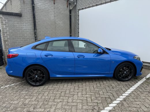 BMW 2 Serie Gran Coupé 218i Executive Edition | Achterbank in delen neerklapbaar | Achteropkomend verkeer waa... ActivLease financial lease