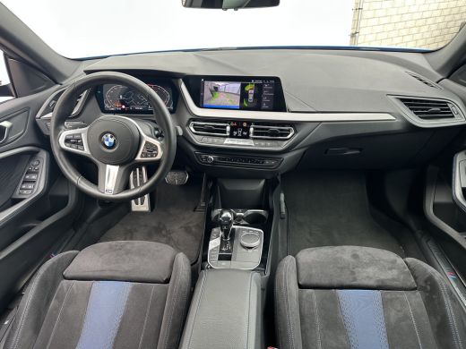 BMW 2 Serie Gran Coupé 218i Executive Edition | Achterbank in delen neerklapbaar | Achteropkomend verkeer waa... ActivLease financial lease