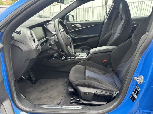 BMW 2 Serie Gran Coupé 218i Executive Edition | Achterbank in delen neerklapbaar | Achteropkomend verkeer waa... ActivLease financial lease