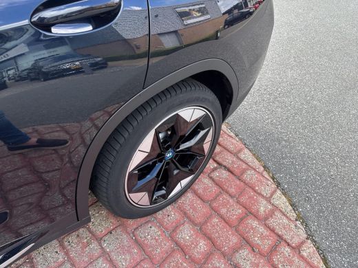 BMW iX3 High Executive 80 kWh | Trekhaak | Lederen bekleding | Privacy glas | Pano Dak | ActivLease financial lease