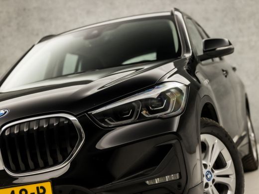 BMW X1 xDrive25e Sportline 221Pk Automaat (GROOT NAVI, CLIMATE, ALCANTARA, GETINT GLAS, ELEK ACHTERKLEP,... ActivLease financial lease