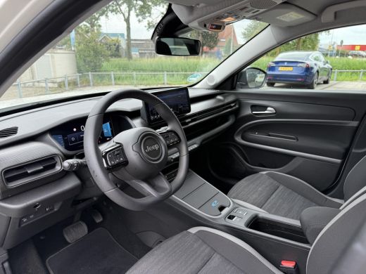 Jeep Avenger Longitude 54 kWh | Navi | Carplay | Stoelverwarming | ActivLease financial lease