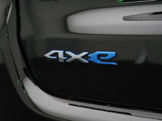 Jeep Compass 4xe 240 PK Plug-in Hybrid Electric Limited | ACC | Stoel & Stuurverw. | Keyless | LED | Camera | ... ActivLease financial lease
