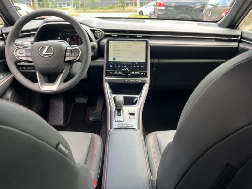 Lexus LBX Emotion 2WD | 06-10141018 Voor meer informatie ActivLease financial lease