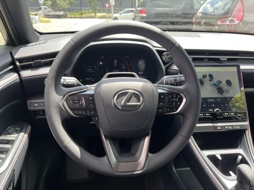 Lexus LBX Emotion 2WD | 06-10141018 Voor meer informatie ActivLease financial lease