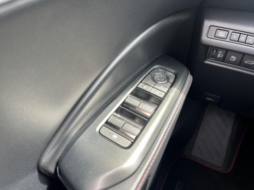 Lexus LBX Emotion 2WD | 06-10141018 Voor meer informatie ActivLease financial lease