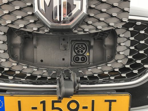 MG ZS EV EV Luxury 45 kWh (INCL-BTW) *PANO | FULL-LEATHER | CCS-FASTLOADER | KEYLESS | NAVI-FULLMAP | ADAP... ActivLease financial lease