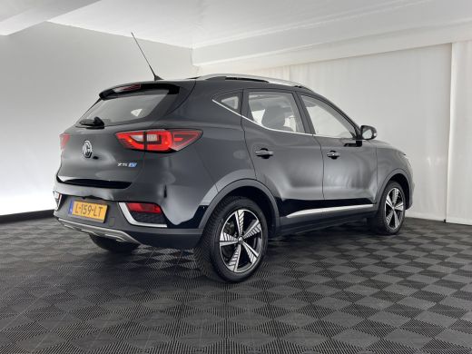 MG ZS EV EV Luxury 45 kWh (INCL-BTW) *PANO | FULL-LEATHER | CCS-FASTLOADER | KEYLESS | NAVI-FULLMAP | ADAP... ActivLease financial lease