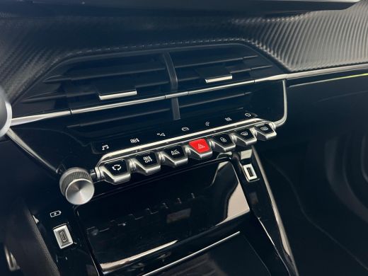 Peugeot 2008 1.2 PureTech GT Pack PANO | CAMERA | TREKHAAK | CARPLAY | ActivLease financial lease