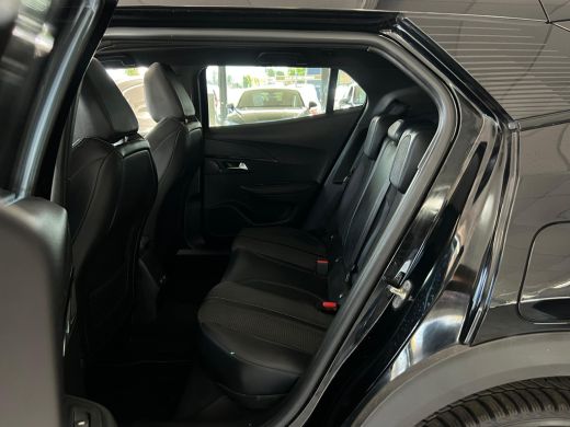 Peugeot 2008 1.2 PureTech GT Pack PANO | CAMERA | TREKHAAK | CARPLAY | ActivLease financial lease