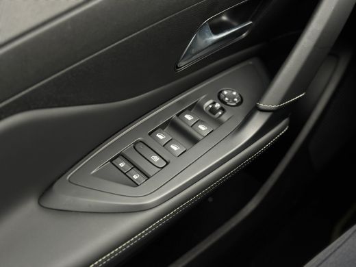 Peugeot 308 1.6 Plug-in Hybrid 180pk GT NU met fabrieksgarantie tot 2029 Camera achter | Fullscreen NAVI | Ai... ActivLease financial lease