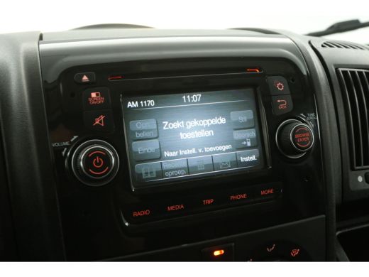 Peugeot Boxer 2.0 HDI L2H1 Airco Cruise Trekhaak LED 3 Persoons Elektrpakket ActivLease financial lease