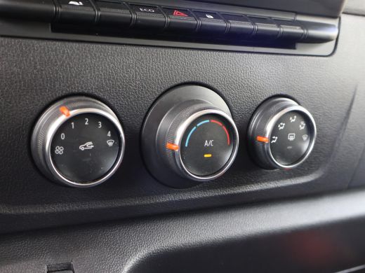 Renault Master 2.3 DCI 135 PK L2H2 + NAVIGATIE | CAMERA | CARPLAY | TREKHAAK | SIDEBARS ActivLease financial lease