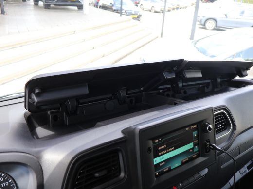 Renault Master 2.3 DCI 135 PK L2H2 + NAVIGATIE | CAMERA | CARPLAY | TREKHAAK | SIDEBARS ActivLease financial lease