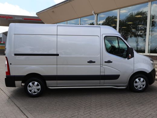 Renault Master 2.3 DCI 135 PK L2H2 + NAVIGATIE | CAMERA | CARPLAY | TREKHAAK | SIDEBARS ActivLease financial lease