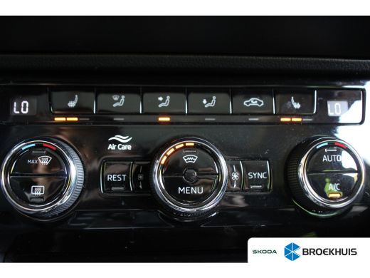 Skoda Superb 1.6 TDI AUTOMAAT | VOL! | TREKHAAK | PANO DAK | LEDER | ORIGINEEL NL! | NAVIGATIE | CANTON AUDIO ... ActivLease financial lease