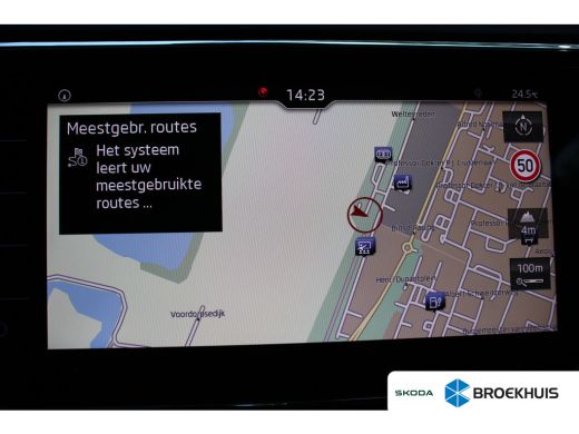 Skoda Superb 1.6 TDI AUTOMAAT | VOL! | TREKHAAK | PANO DAK | LEDER | ORIGINEEL NL! | NAVIGATIE | CANTON AUDIO ... ActivLease financial lease