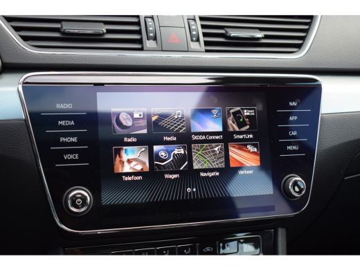 Skoda Superb Combi 1.5 TSI ACT Ambition Business | Panorama | Trekhaak | Apple Carplay ActivLease financial lease