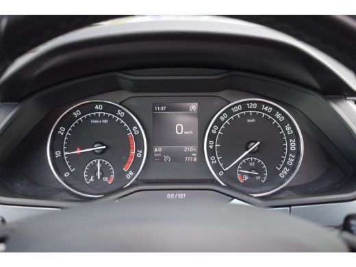 Skoda Superb Combi 1.5 TSI ACT Ambition Business | Panorama | Trekhaak | Apple Carplay ActivLease financial lease