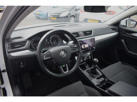 Skoda Superb Combi 1.5 TSI ACT Ambition Business | Panorama | AppleCarplay | Trekhaak ActivLease financial lease