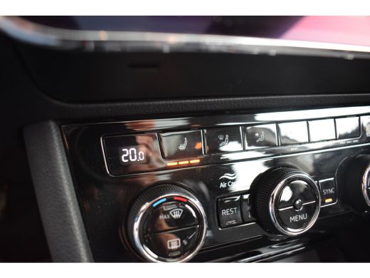 Skoda Superb Combi 1.5 TSI ACT Ambition Business | Panorama | AppleCarplay | Trekhaak ActivLease financial lease