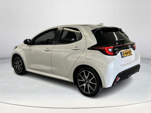 Toyota Yaris 1.5 Hybrid Executive Premium Pack ActivLease financial lease
