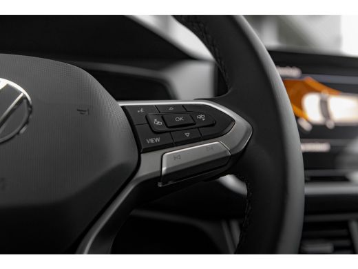 Volkswagen T-Cross Life Edition Inclusief €2000,- inruilvoordeel | 'App-Connect' draadloze smartphone integratie | A... ActivLease financial lease