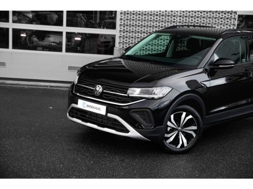 Volkswagen T-Cross Life Edition Inclusief €2000,- inruilvoordeel | 'App-Connect' draadloze smartphone integratie | A... ActivLease financial lease