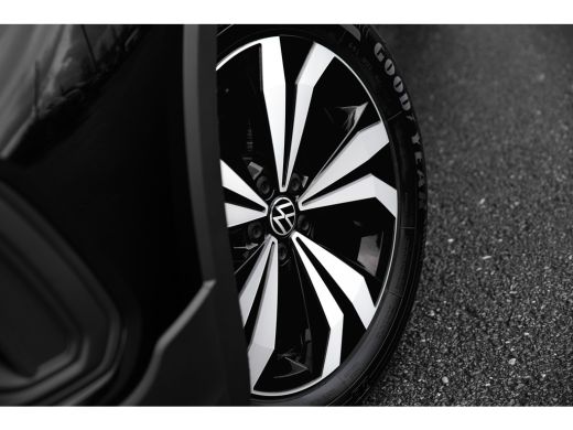 Volkswagen T-Cross Life Edition Inclusief €2000,- inruilvoordeel | 'App-Connect' draadloze smartphone integratie | A... ActivLease financial lease