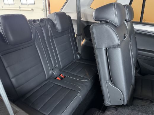 Volkswagen Tiguan Allspace 1.5 TSI Comfortline Business 7p. AUTOMAAT | NAVIGATIE | LEER | ActivLease financial lease