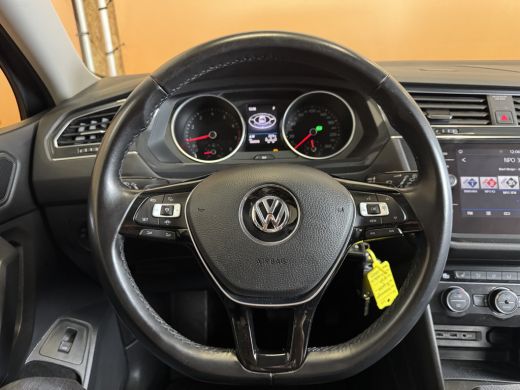 Volkswagen Tiguan Allspace 1.5 TSI Comfortline Business 7p. AUTOMAAT | NAVIGATIE | LEER | ActivLease financial lease