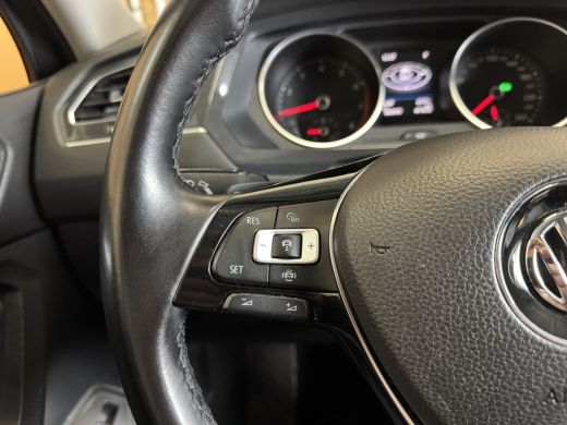 Volkswagen Tiguan Allspace 1.5 TSI Comfortline Business 7p. AUTOMAAT | NAVIGATIE | LEER | ActivLease financial lease