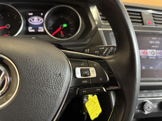 Volkswagen Tiguan Allspace 1.5 TSI Comfortline Business 7p. AUTOMAAT | NAVIGATIE | LEER | ActivLease financial lease