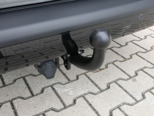 Volkswagen Transporter 2.0 TDI L2H1 28 | Lengte 2 | Leder | Uitgebreide Inrichting | Kasten | Trekhaak | Camera | Navigatie ActivLease financial lease