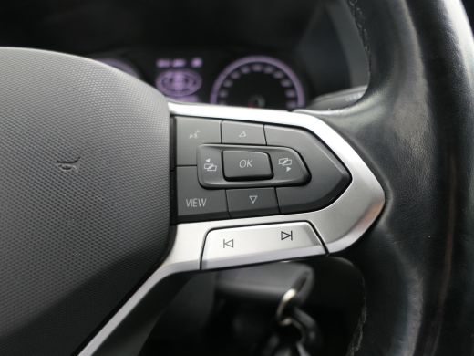 Volkswagen Transporter 2.0 TDI L2H1 28 | Lengte 2 | Leder | Uitgebreide Inrichting | Kasten | Trekhaak | Camera | Navigatie ActivLease financial lease