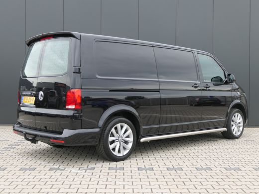 Volkswagen Transporter 2.0 TDI L2H1 28 | Lengte 2 | Leder | Uitgebreide Inrichting | Kasten | Trekhaak | Camera | Navigatie ActivLease financial lease