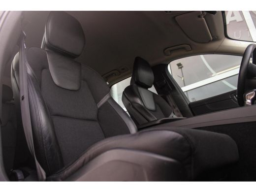 Volvo  XC60 2.0 D4 Momentum | 1e eigenaar | inc BTW | Camera | LED | Navi | PDC | Half-leder | 163 pk | Origi... ActivLease financial lease