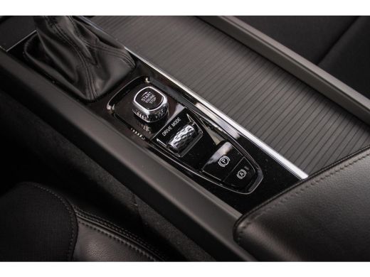 Volvo  XC60 2.0 D4 Momentum | 1e eigenaar | inc BTW | Camera | LED | Navi | PDC | Half-leder | 163 pk | Origi... ActivLease financial lease