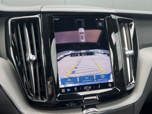 Volvo  XC60 T6 Plug-in hybrid AWD Plus Dark | Trekhaak | Gelaagd Glas | Sportstoelen | Panoramadak | Camera |... ActivLease financial lease